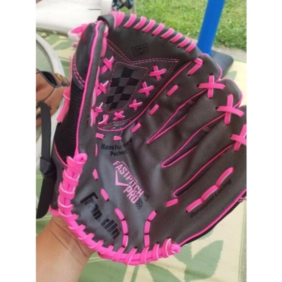 Girls Softball Glove - Women's Windmill Fastpitch + Slowpitch Softball Glove